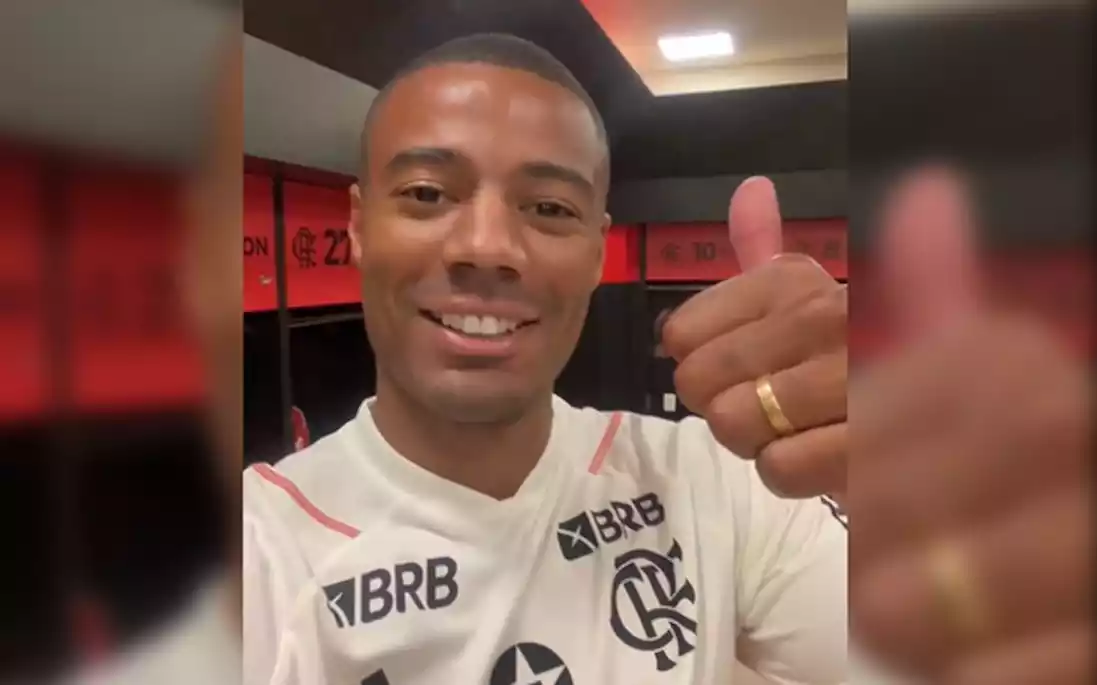 De La Cruz Se Apresenta Para 1 Dia No CT Do Flamengo