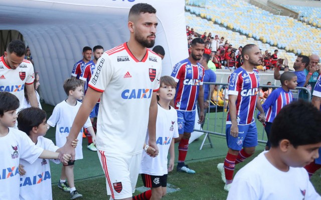 L O Duarte Revela Companheiro De Equipe Que Mais Lhe Ajuda No Flamengo