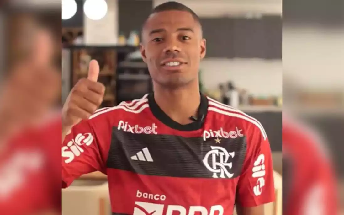 Reforço do Flamengo chega ao Rio hoje