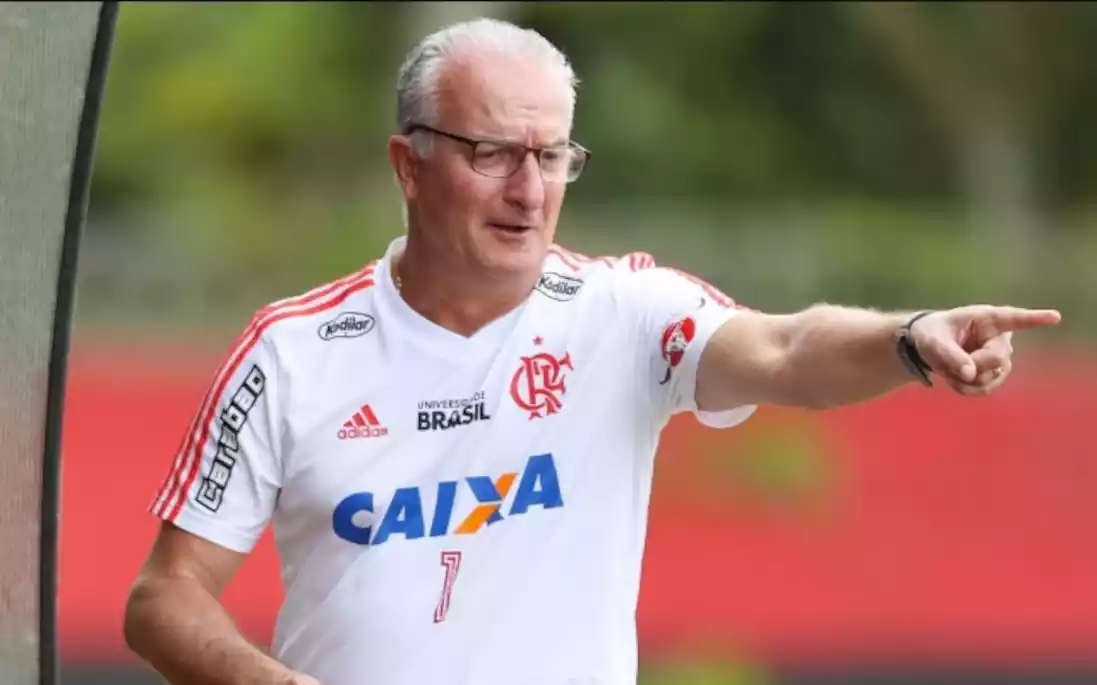 Três jogadores formados nas categorias de base do Flamengo devem ser